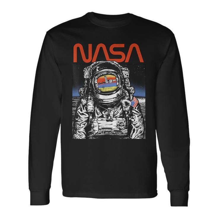 Nasaintage Astronaut Moon Walk Reflection Graphic Langarmshirts Geschenkideen