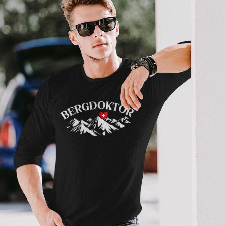 Bergdoktor Lustig Winter Sport Ski Skifahrer Herren Männer Langarmshirts Geschenke für Ihn