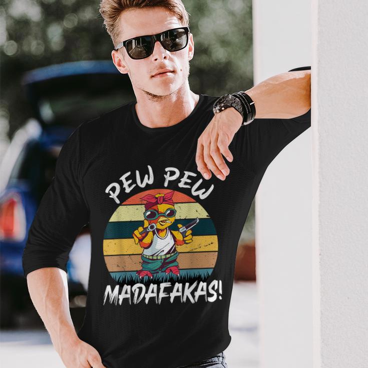 Chick Pew Pew Madafakas intage Crazy Chick S Langarmshirts Geschenke für Ihn