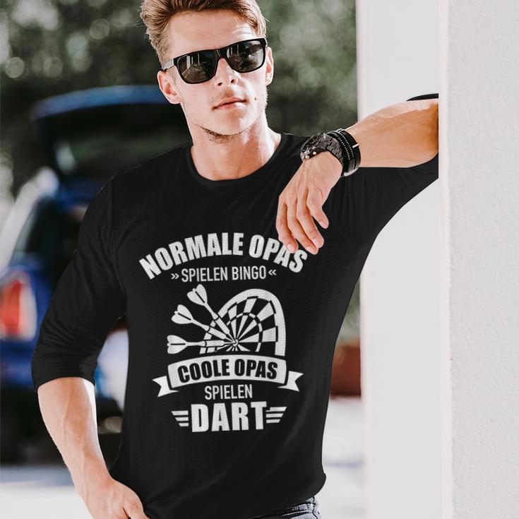 Cool Grandpa Play Dart Saying For Dart Player Langarmshirts Geschenke für Ihn