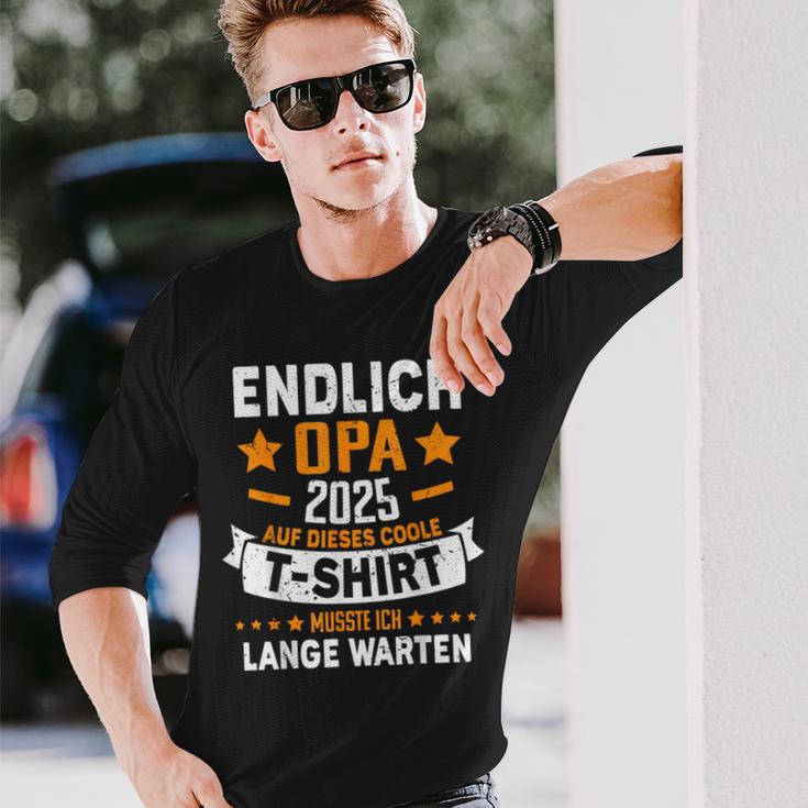 Finally Grandpa 2025 Expecting Grandpa Grandfather Become Announcement Langarmshirts Geschenke für Ihn