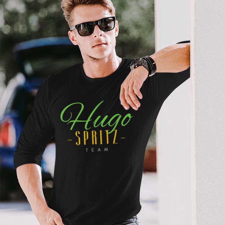 Hugo Spritz Team Elderberry Summer Sparkling Prosecco Cocktail Langarmshirts Geschenke für Ihn