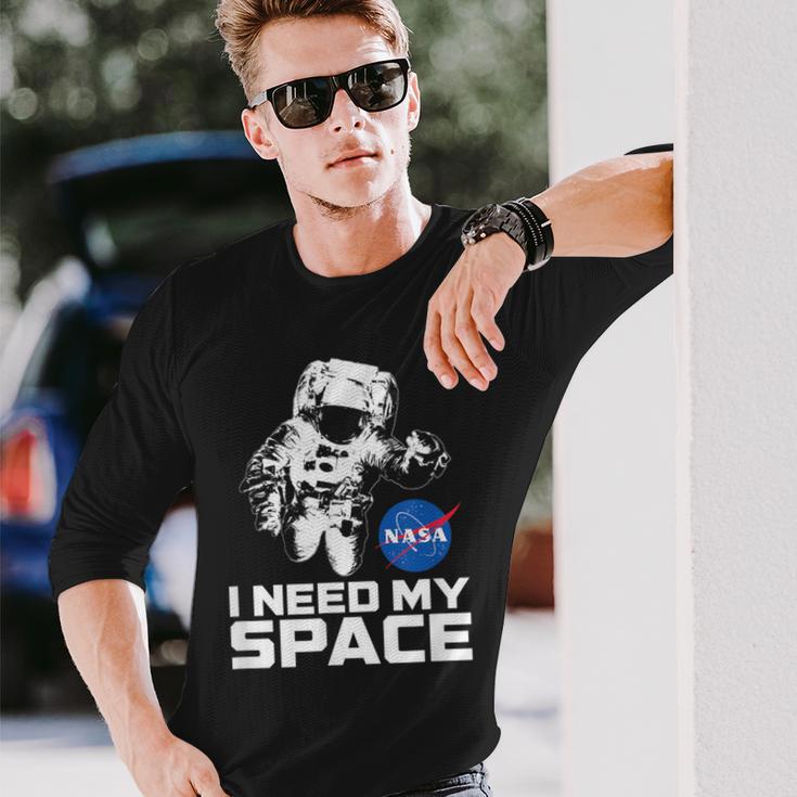 Nasa Logo I Need My Space With Astronaut Langarmshirts Geschenke für Ihn