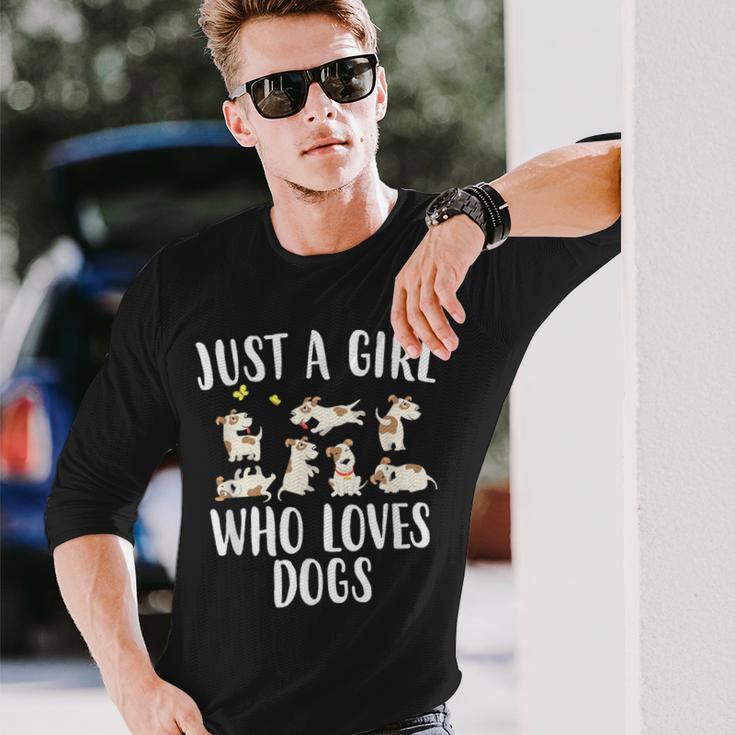 Solo Una Chica Que Ama A Los Perros Con Divertidos Perros Lindos Camiseta de manga larga Regalos para él