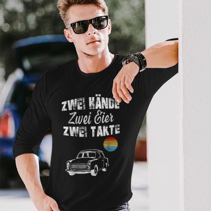 Trabi Ddr Two Stroke Two Eggs Two Hands Langarmshirts Geschenke für Ihn