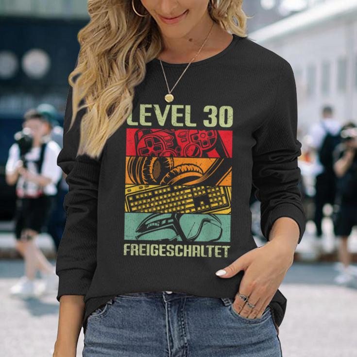 30Th Birthday Man Decorative Gamer Gamer Gamer For 30 Years Man Langarmshirts Geschenke für Sie