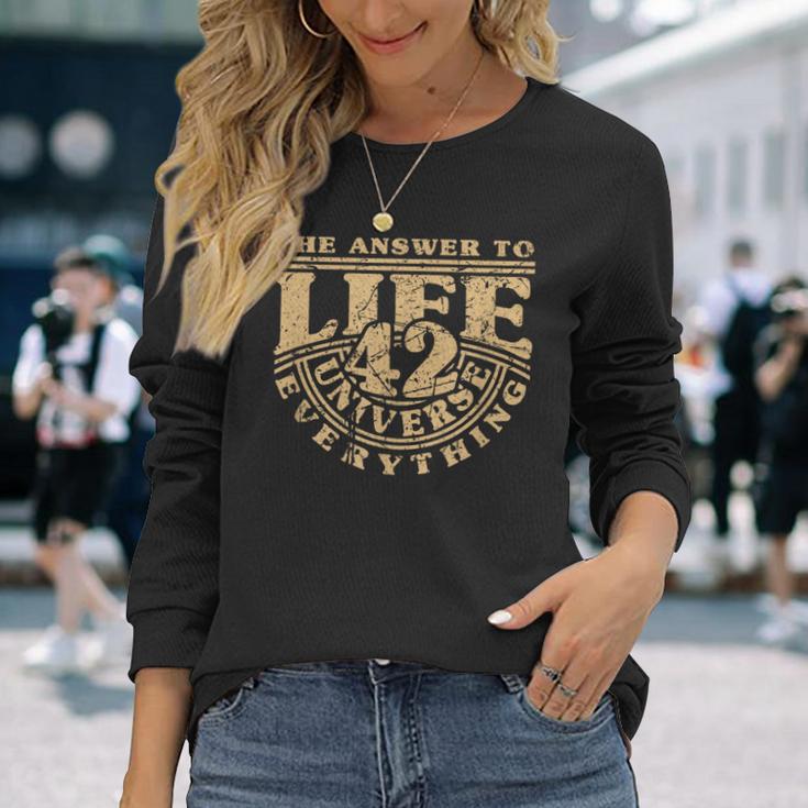 Answer To Life Universe And Everything 42 Is Sense Of Life Langarmshirts Geschenke für Sie