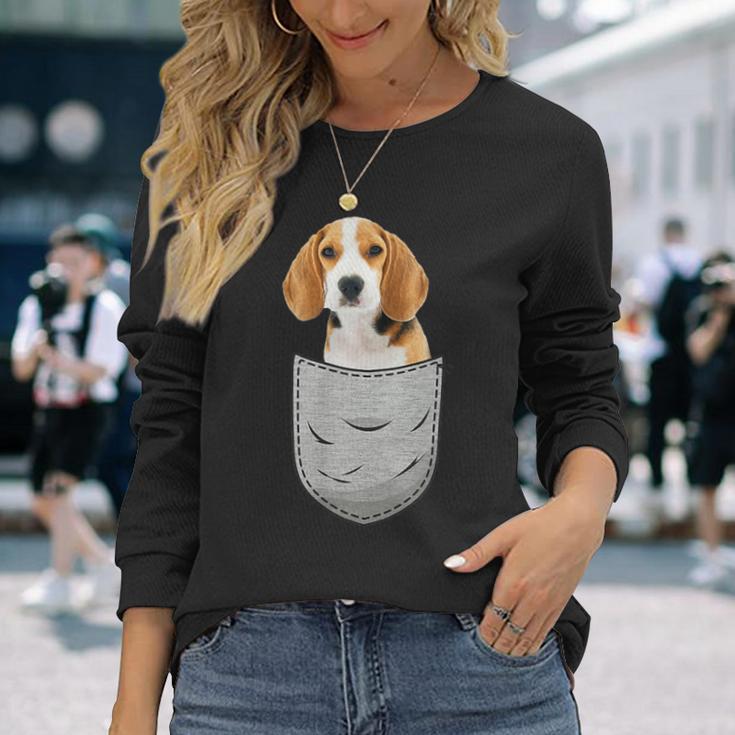 Beagle In The Chest Pocket Pocket For Dog Owners Langarmshirts Geschenke für Sie