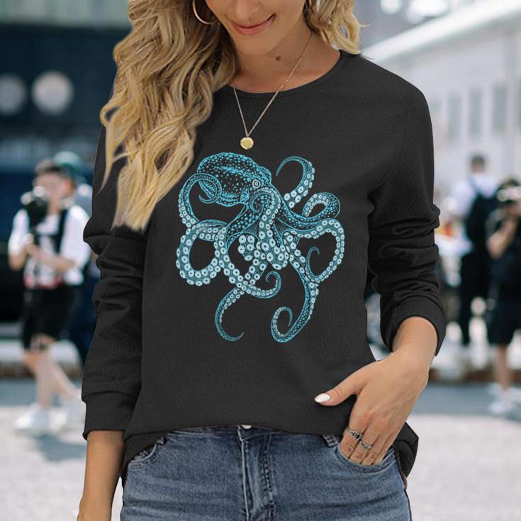 Deep Sea Blue Octopus In Combat Posture Langarmshirts Geschenke für Sie