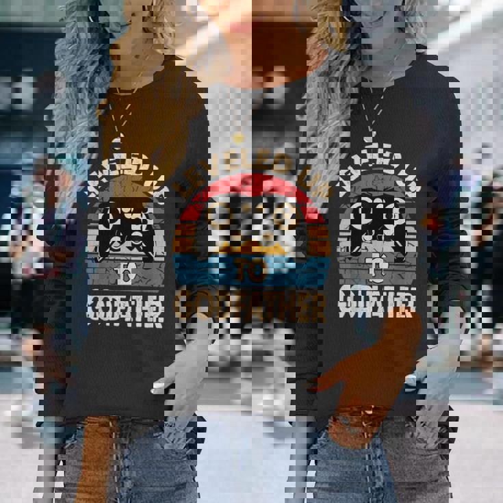 Leveled Up To Godfather Retro Promocionado A Padrino Regalo Camiseta de manga larga Regalos para ella