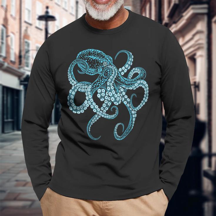 Deep Sea Blue Octopus In Combat Posture Langarmshirts Geschenke für alte Männer