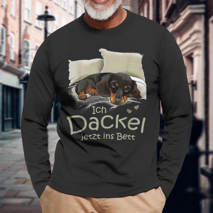 Dog Dachshund Official Sleep I Dachshund Now Ins Bed Langarmshirts Geschenke für alte Männer