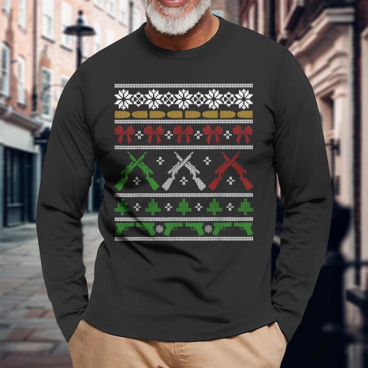 Guns For Christmas Ugly Sweater Gun Right Hunting Military Langarmshirts Geschenke für alte Männer