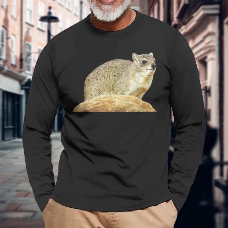 With Klippschliefer Desert Schiefer In Africa Langarmshirts Geschenke für alte Männer