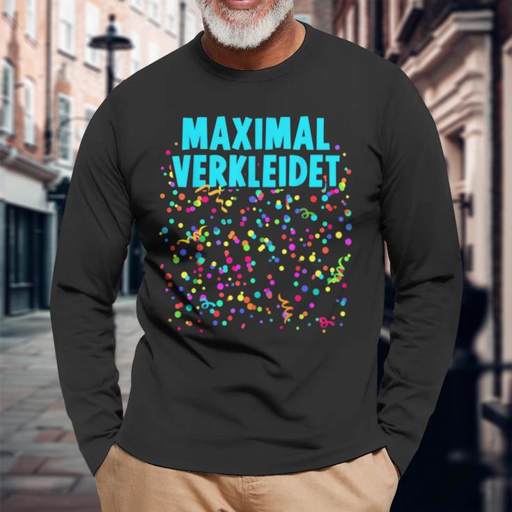 Maximally Dressed With Confetti Costume For Carnival Fancy Dress Langarmshirts Geschenke für alte Männer