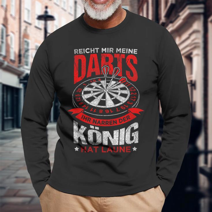 Reicht Mir Meine Darts Der König Hat Laune Dart Langarmshirts Geschenke für alte Männer