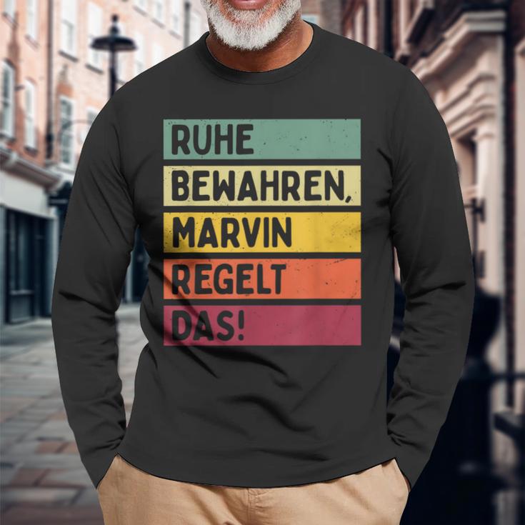 Ruhe Bewahren Marvin Regelt Das Spruch In Retro Farben Langarmshirts Geschenke für alte Männer