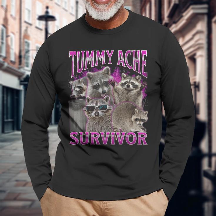 Tummy Ache Survivor Raccoon Meme Bootleg Graphic 90S Langarmshirts Geschenke für alte Männer