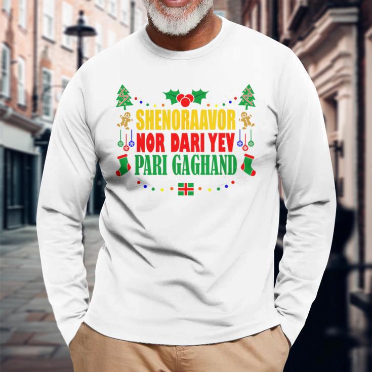 Frohe Weihnachten Auf Armenisch Langarmshirts Geschenke für alte Männer