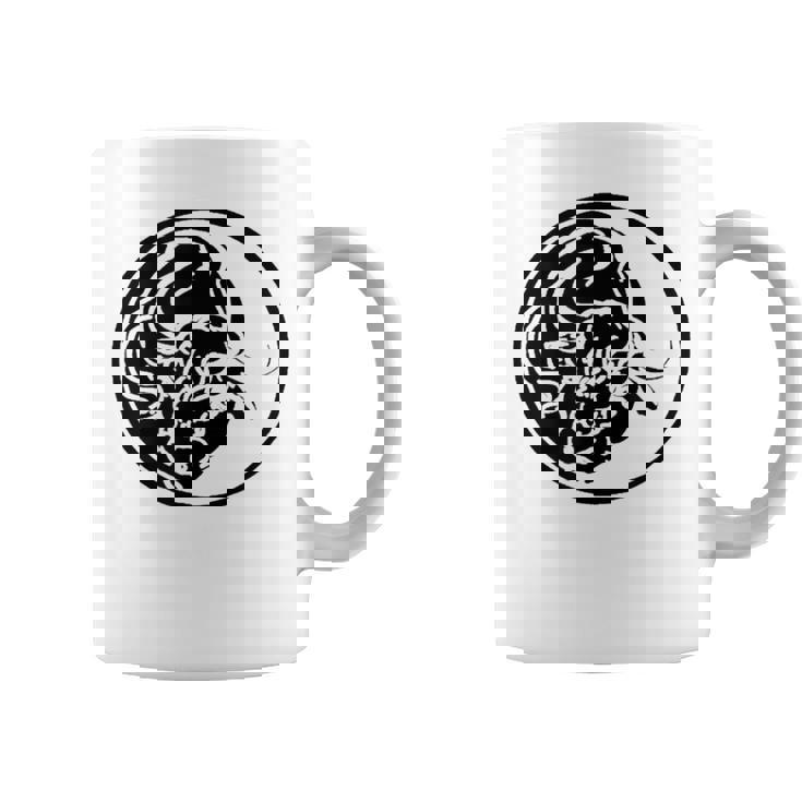 Silueta De Toro Negro En Estilo De Tatuaje Tribal Taza de café