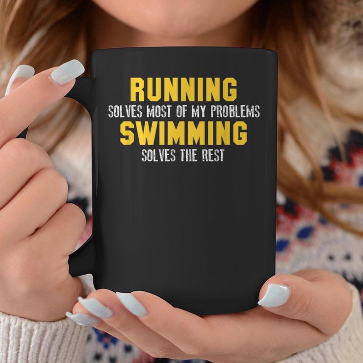 La Course À Pied Résout La Plupart De Mes Problèmes De Natation Et Résout Le Reste Tasse Cadeaux drôles