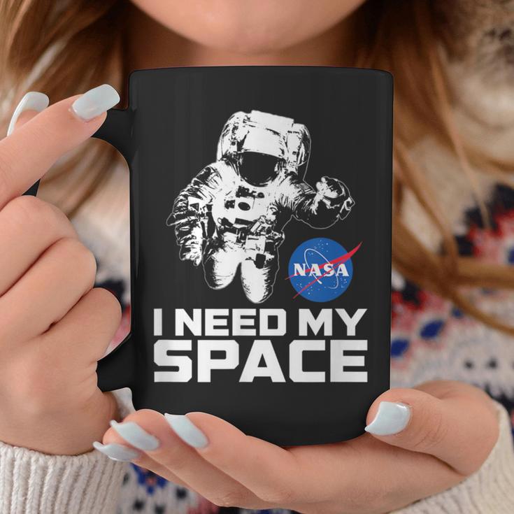 Nasa Logo I Need My Space With Astronaut Tassen Lustige Geschenke