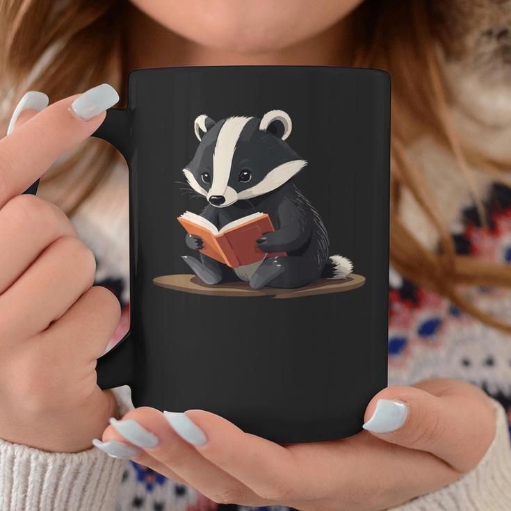 Nice Badger Reads A Book Reads Badger Tassen Lustige Geschenke