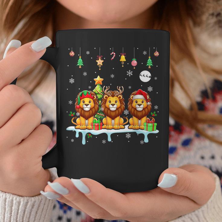 Three Santa Claus Reindeer Elf Lions Christmas Animal Lovers Children's Tassen Lustige Geschenke