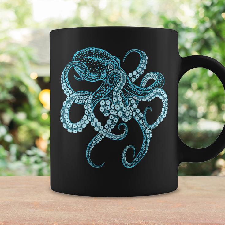 Deep Sea Blue Octopus In Combat Posture Tassen Geschenkideen