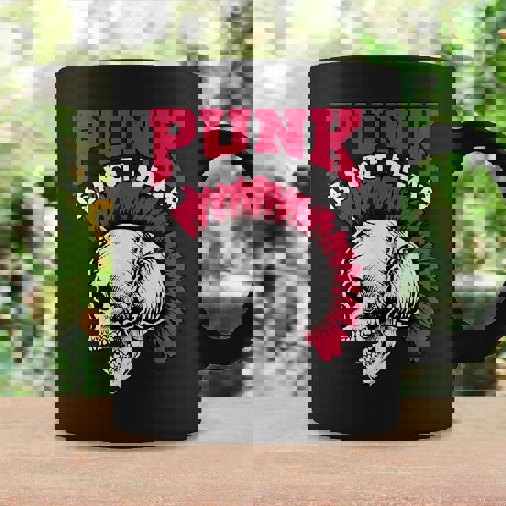 Rock And Roll Musik & Festival I Damen & Herren Punk Is Not Dead I Punker & Anarquía Para Punk Rock Small Taza de café Ideas de regalos