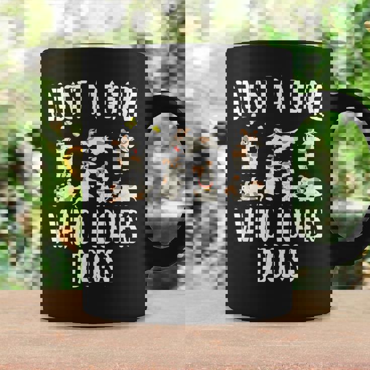 Solo Una Chica Que Ama A Los Perros Con Divertidos Perros Lindos Taza de café Ideas de regalos