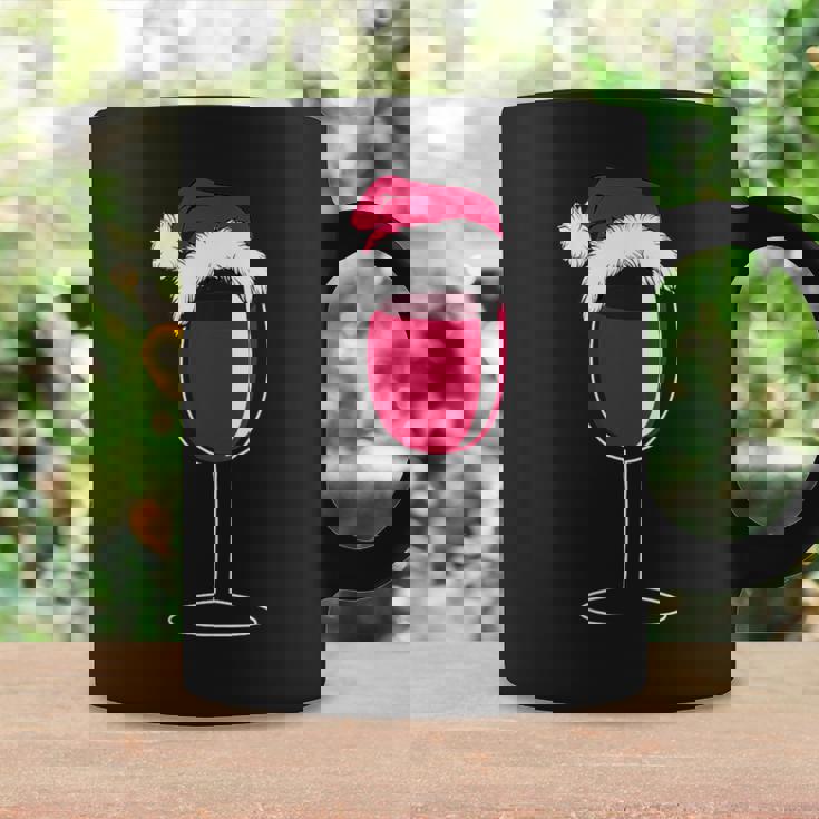 Wine With Red Wine Glass And Christmas Cap Christmas Cuello Taza de café Ideas de regalos