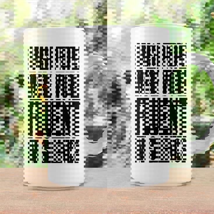 J'aimerais Que Les Gens Parlent Plus Couramment Le Silence Activisme Tasse Idées cadeaux