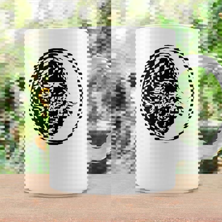 Silueta De Toro Negro En Estilo De Tatuaje Tribal Taza de café Ideas de regalos