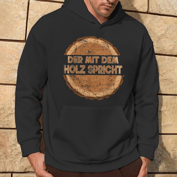 Der Mit Dem Holz Speicht The Kapuzenpullover Lebensstil