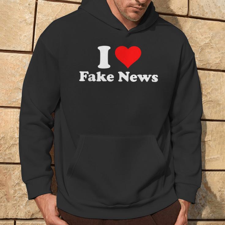 I Love Fake News Kapuzenpullover Lebensstil