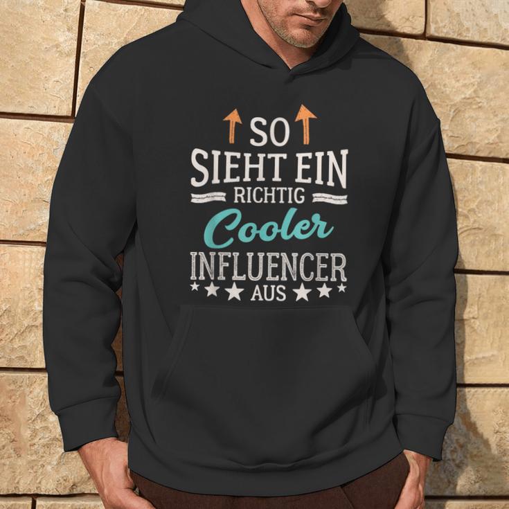 Social Media So Sieht Ein Richtig Cool Influencer Aus Kapuzenpullover Lebensstil