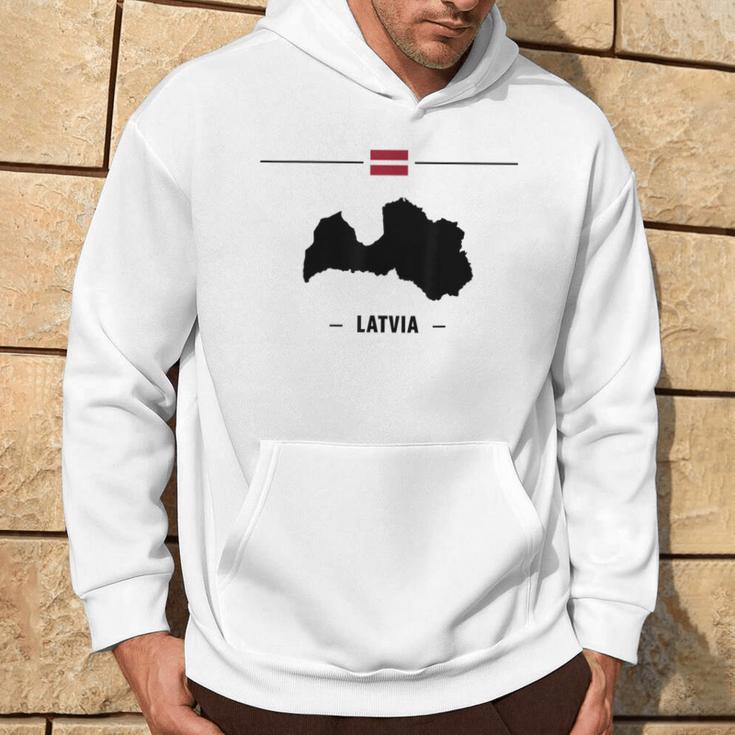 Lettische Flagge Mit Landkarte Und Name Des Landes Lettland Kapuzenpullover Lebensstil