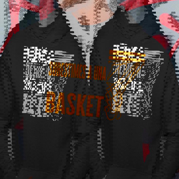 Baloncesto Una Chica Con El Basket Divertido Basketball Sudadera Regalos divertidos