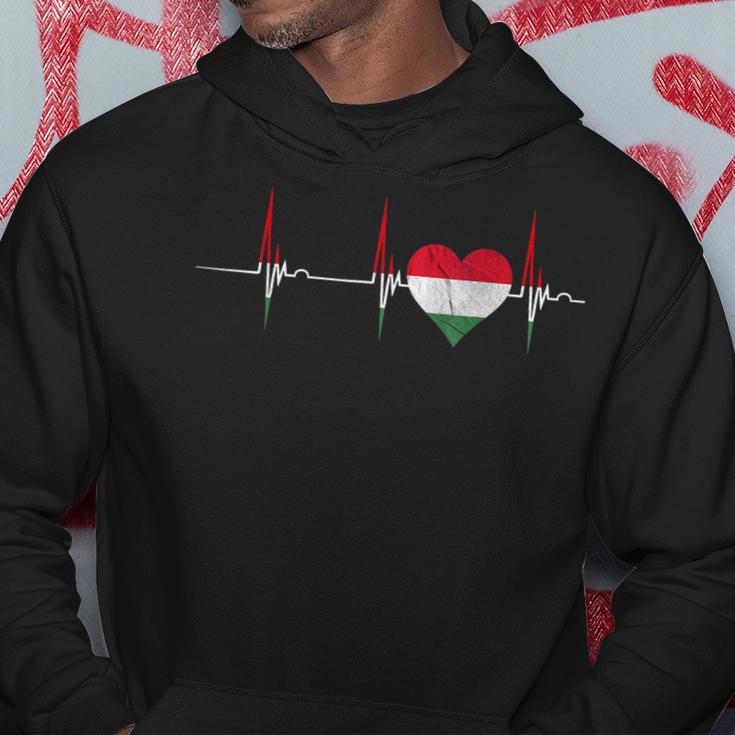 Hungary Heart Ungare Heartbeat Ecg Pulse Hungarian Hungary S Kapuzenpullover Lustige Geschenke