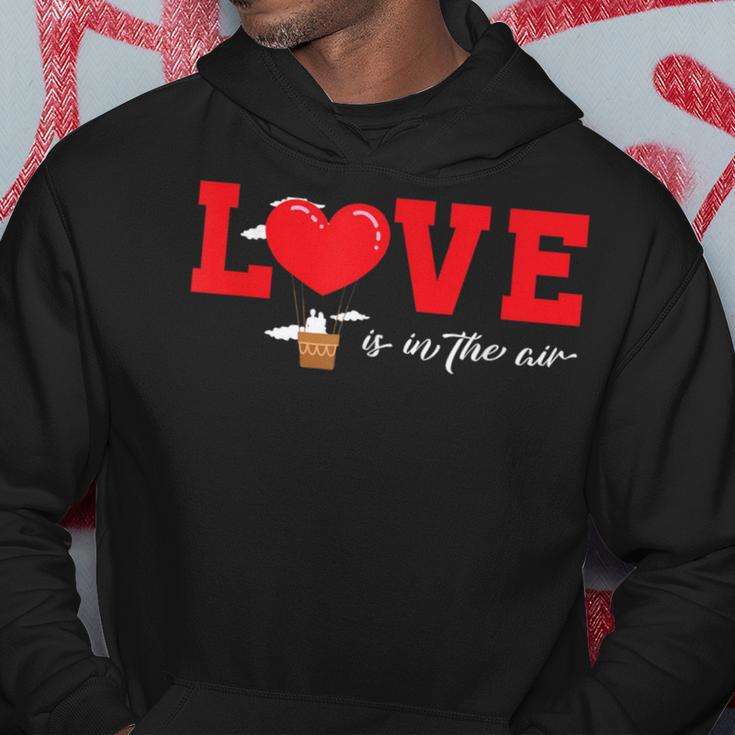 Love Is In The Air Flying Hot Air Balloon Kapuzenpullover Lustige Geschenke