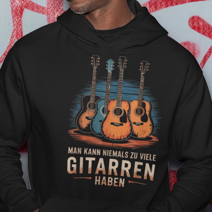 Man Kann Niemals Zuiele Gitarren Haben Gitarrist Kapuzenpullover Lustige Geschenke