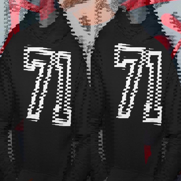 Número 71Arsity Sports Team Cumpleaños Edad Año Sudadera Regalos divertidos