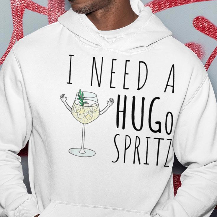 I Need A Hugo Spritz Summer Elderberry Prosecco Cocktail Hug Kapuzenpullover Lustige Geschenke