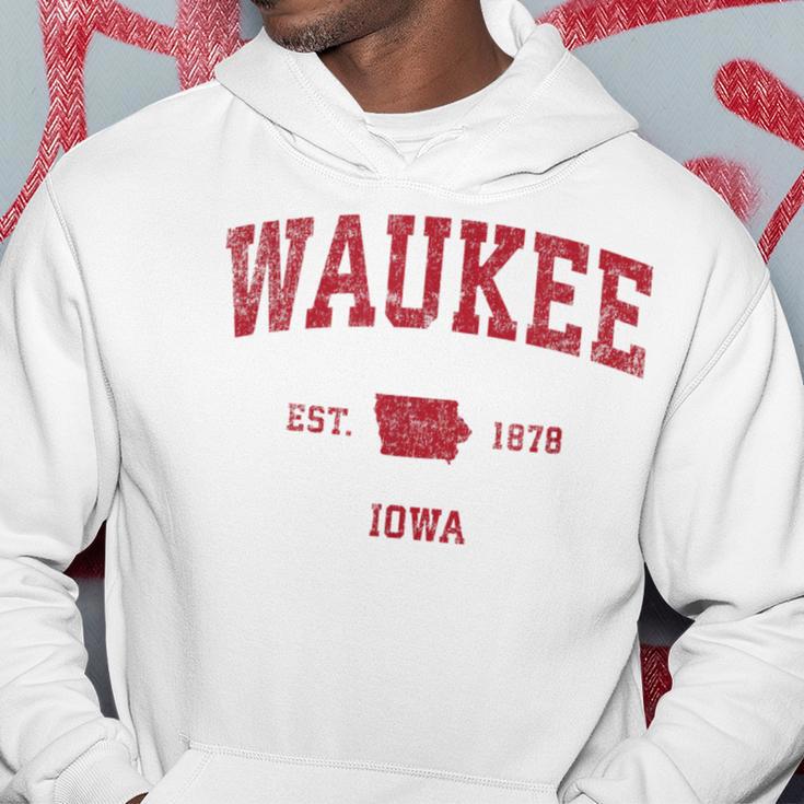 Waukee Iowa Iaintage-Sportdesign Roter Druck Kapuzenpullover Lustige Geschenke