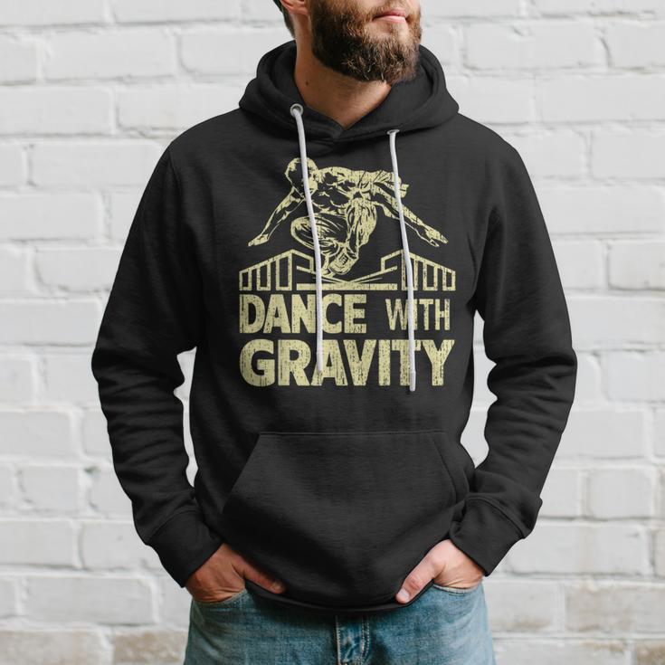 Dance With Gravity Parkour Kapuzenpullover Geschenke für Ihn