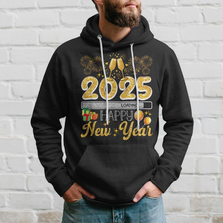 Happy New Year 2025 Loading Fireworks Champagne Lover Kapuzenpullover Geschenke für Ihn