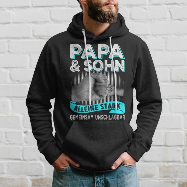 Papa Und Sohn Alleine Stark Gemeinsam Unschlagbar Father's Day Kapuzenpullover Geschenke für Ihn