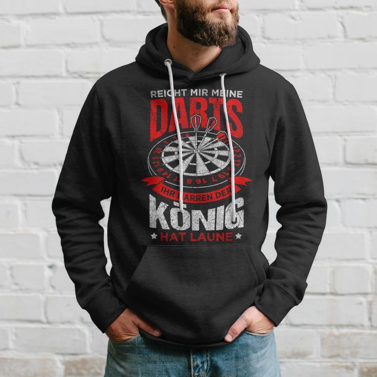 Reicht Mir Meine Darts Der König Hat Laune Dart Kapuzenpullover Geschenke für Ihn