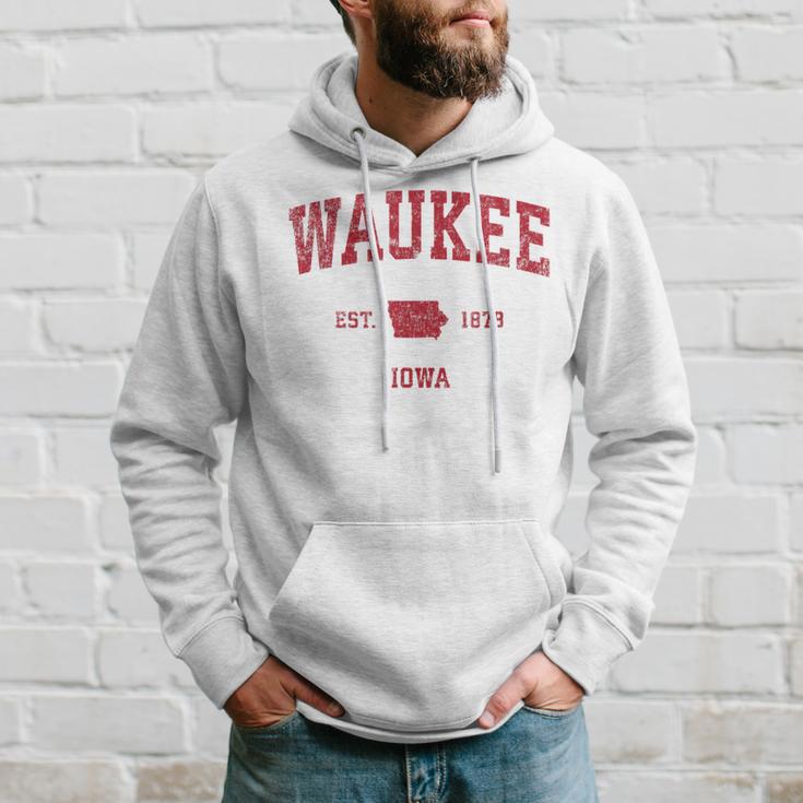 Waukee Iowa Iaintage-Sportdesign Roter Druck Kapuzenpullover Geschenke für Ihn